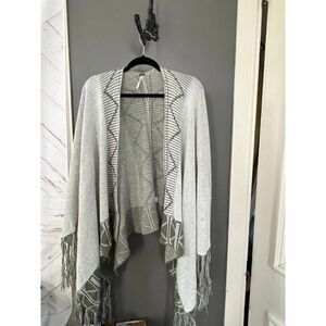 Poof! medium m green sweater shawl wrap